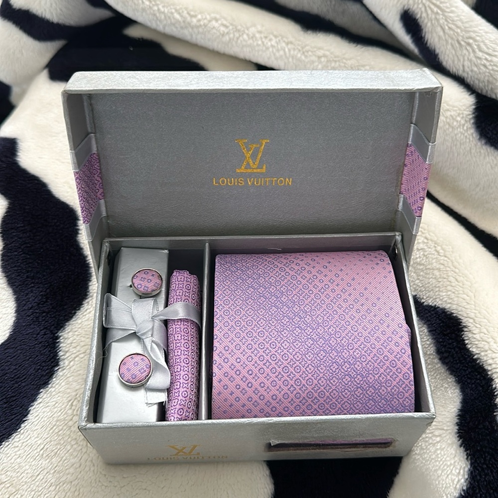 Louis Vuitton Set